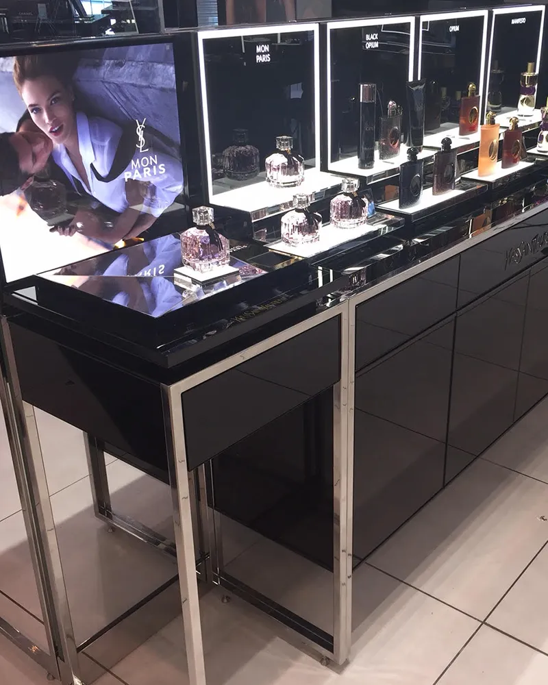 Manufacturing showcase