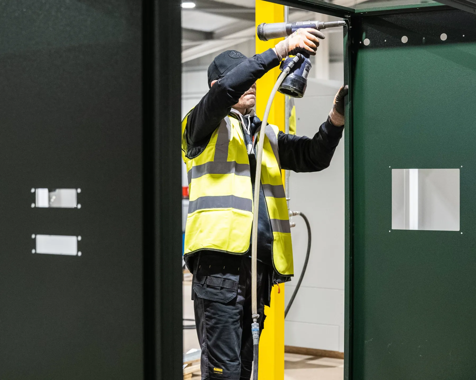 Cabinet manufacturing